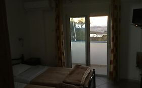 Katerina & Efi Apartments